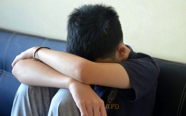 تجاوز 2 افغانی به چند پسر تهرانی! / فیلم مستهجن پرده از راز سیاه برداشت