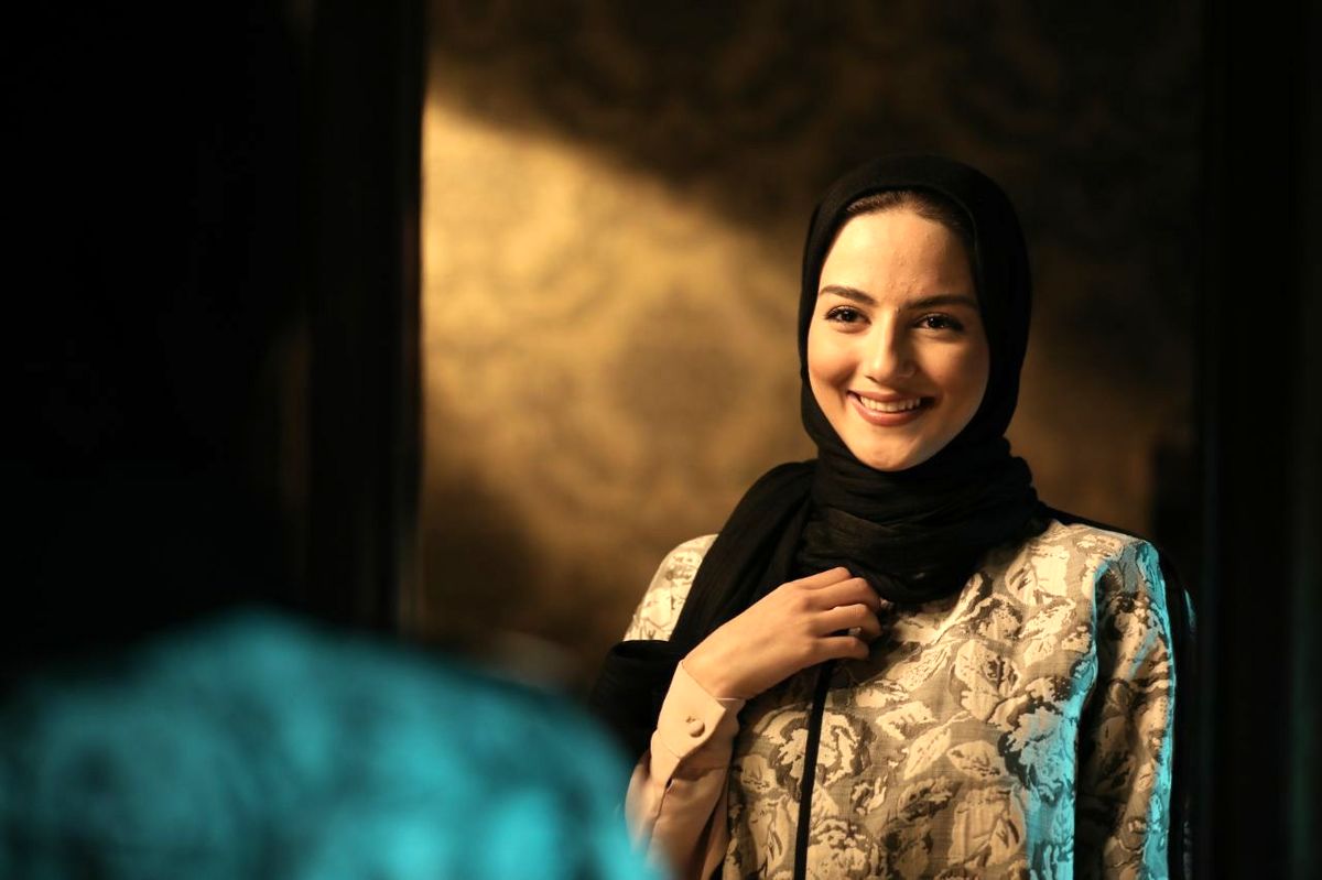 چهره جدید پردیس پورعابدینی و جشن تولد جنجالی در کنار مسعود کیمیایی
