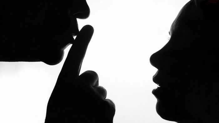 تجاوز وحشیانه به دختر پشت کنکوری / معلم خصوصی این بلا را سر دختر 18 ساله آورد