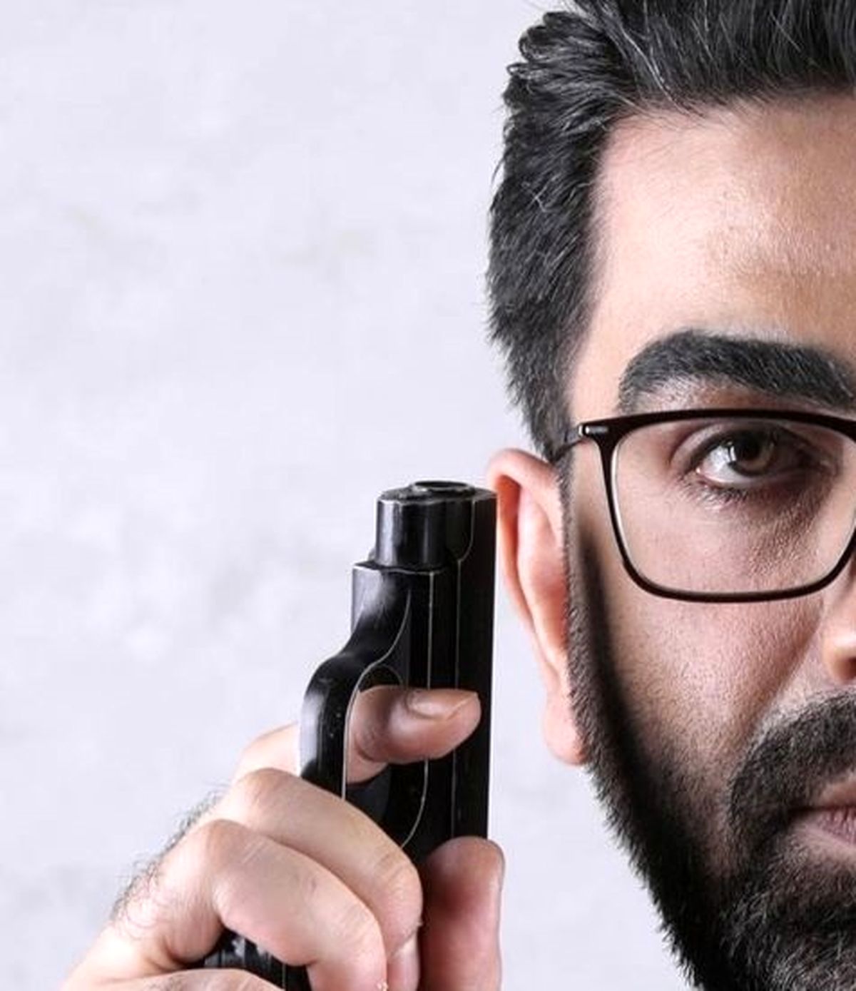 فرزاد حسنی مهاجرت کرد؟/فرزاد حسنی به شایعات فضای مجازی پایان داد!+تصاویر دیده نشده