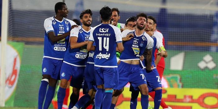 پنالتیهااستقلال را به فینال برد؛پرسپولیس اسیر تصمیمات اشتباه